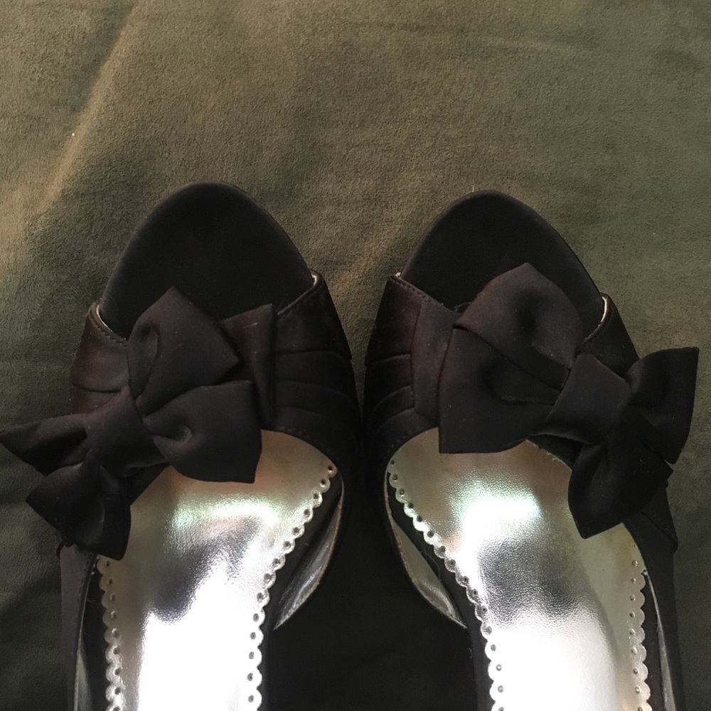Black bow tie heels